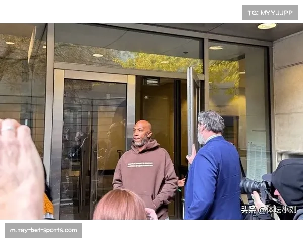 比卢普斯涉非法投资案引关注 库珀震惊并送祝福