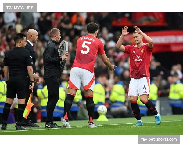 曼联密集传导与阵地战配合，战术转型期进攻效率阵痛明显